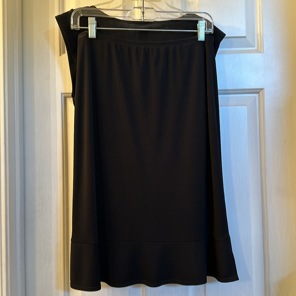 BCBG outfit skirt & top size medium in black - Picture 4 of 8